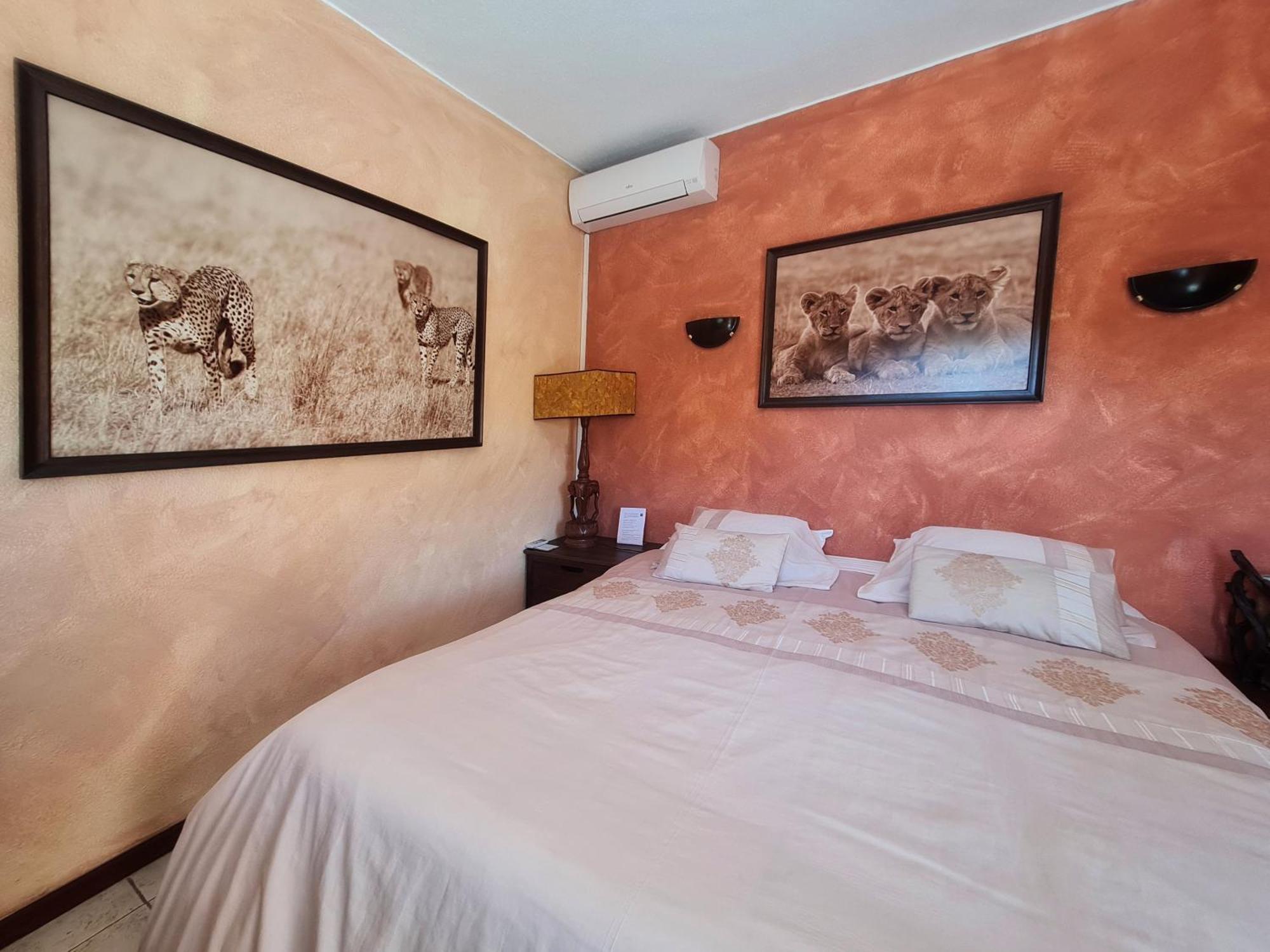 Villa Paraiso - Naturism Optional Adults Only 포르체스 객실 사진